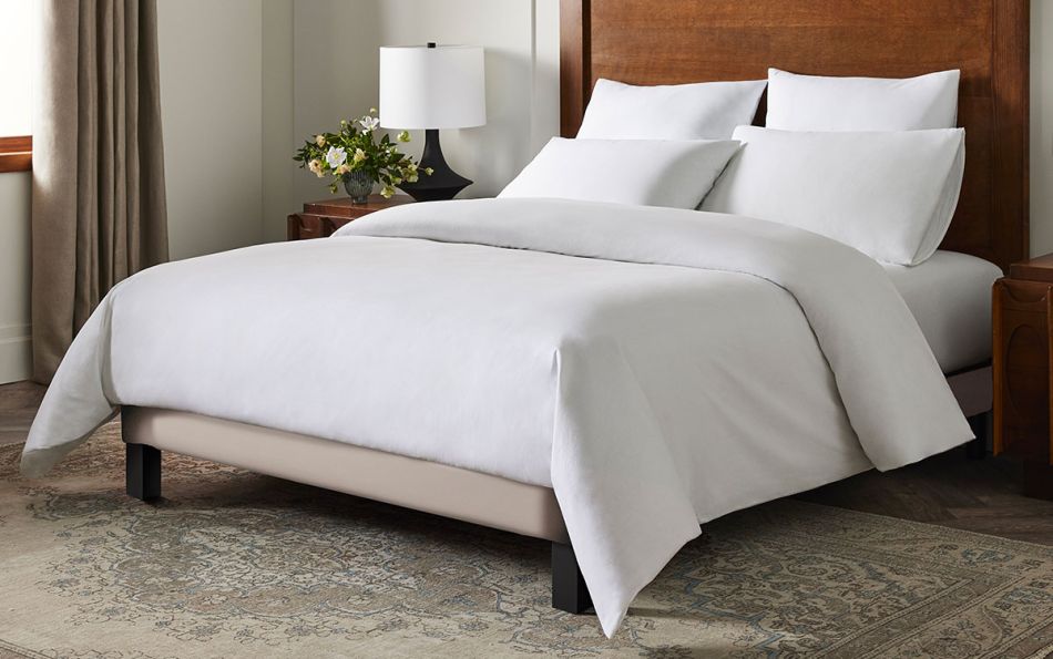 Cama Mercure y ropa de cama